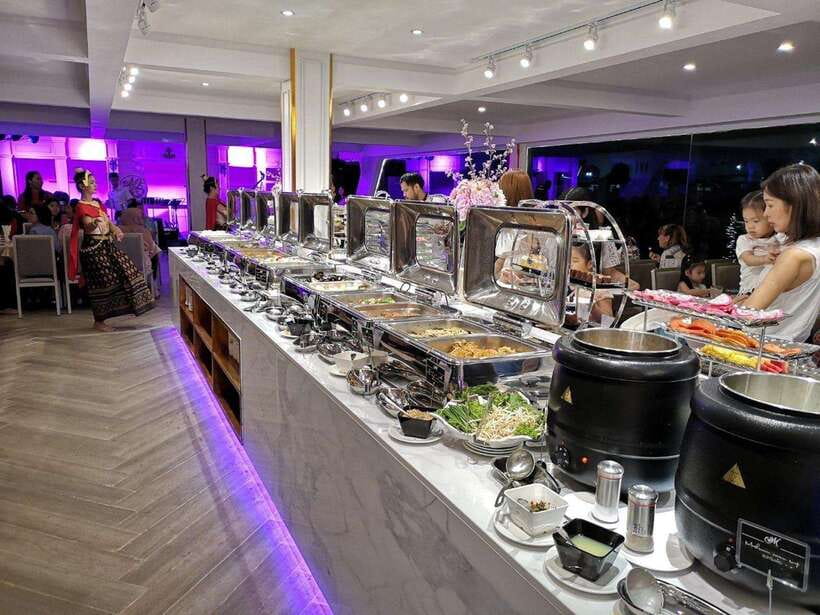Bangkok: Chao Phraya River Meridian Cruise with Buffet - Why a river cruise works so well in Bangkok