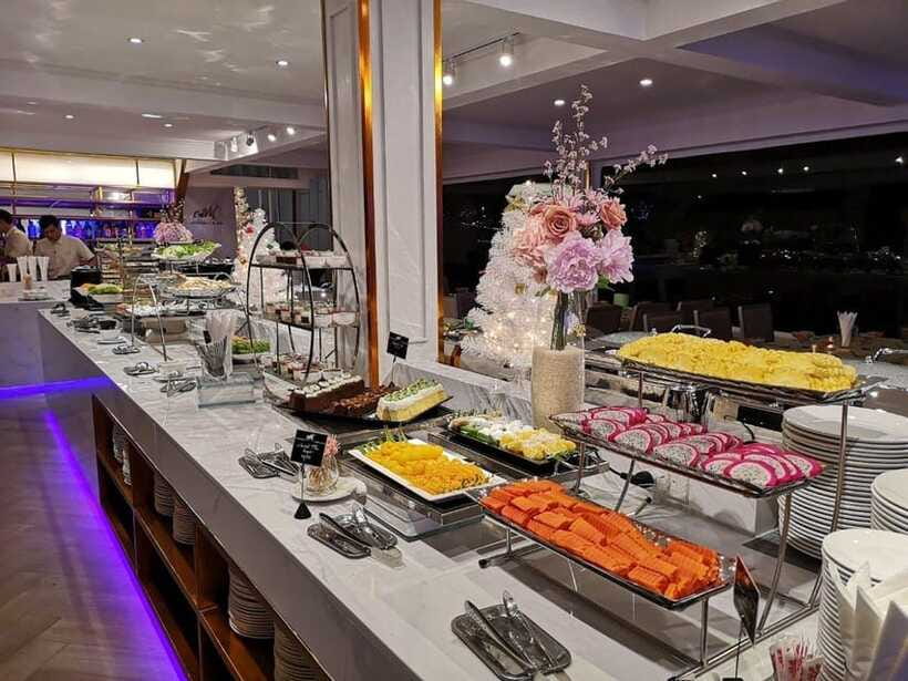 Bangkok: Chao Phraya River Meridian Cruise with Buffet - How much value do you get for $20?