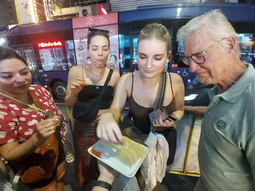 Bangkok: Chinatown Food Tour with Michelin Food Stalls - Key points to know before you book