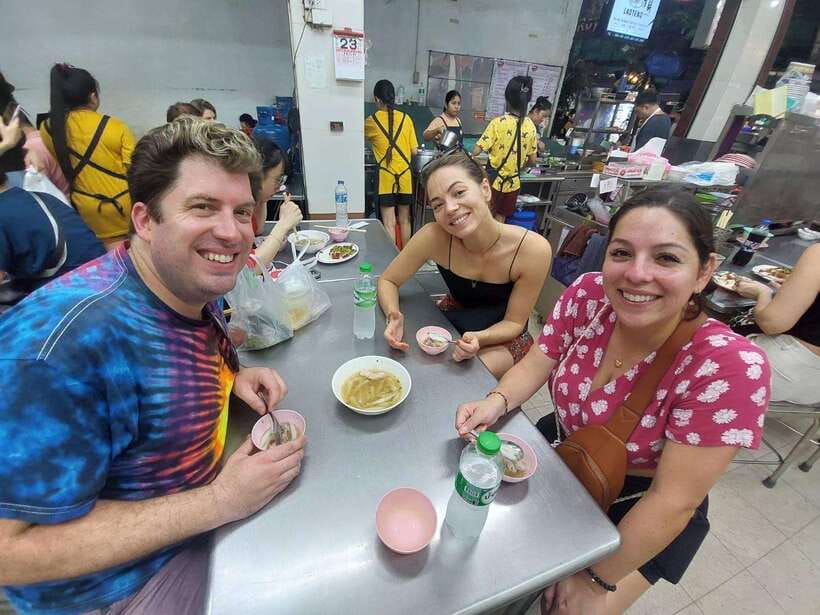 Bangkok: Chinatown Food Tour with Michelin Food Stalls - Starting at Wat Mangkon Kamalawat