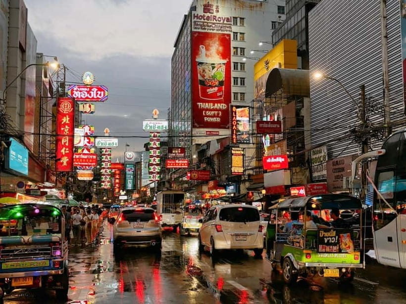 Bangkok: Chinatown Street Food - Private Tour - Yaowarat’s atmosphere beyond the plate