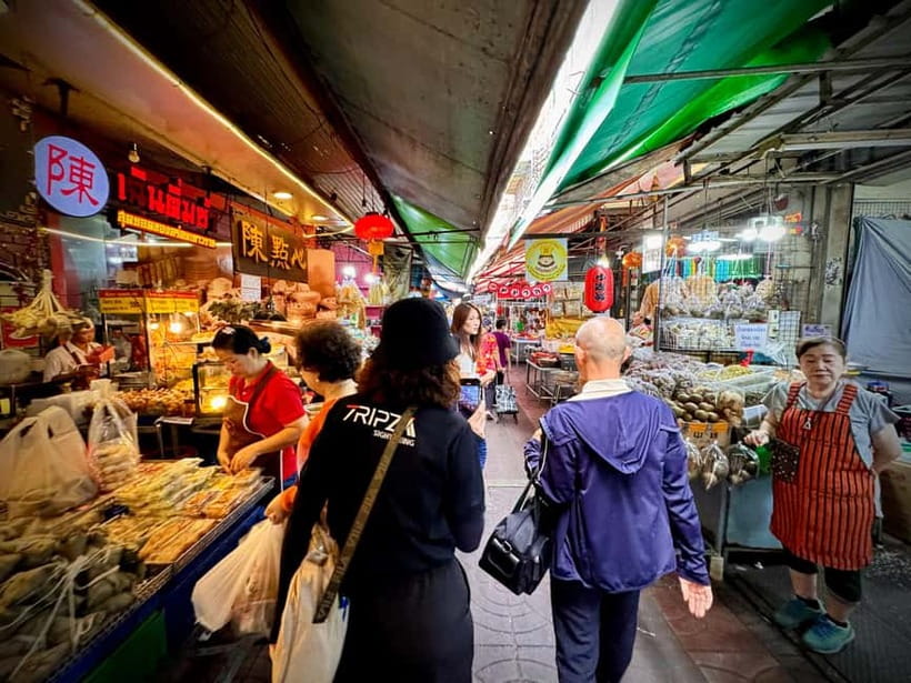 Bangkok: Chinatown & Taladnoi Street Art Guided Walking Tour - Shrines between old buildings