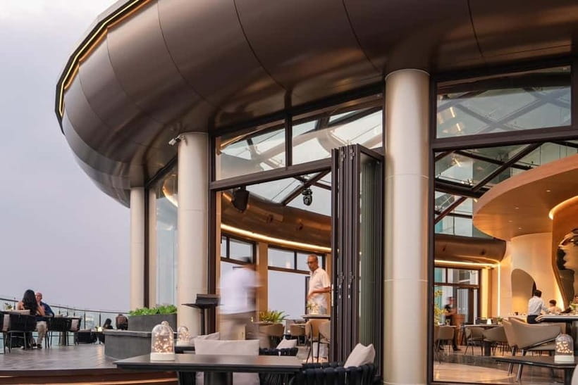 Bangkok: Cielo Sky Bar & Restaurant Rooftop - Dress properly before heading to the roof