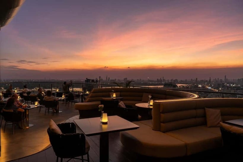 Bangkok: Cielo Sky Bar & Restaurant Rooftop - Practical planning for a smooth evening