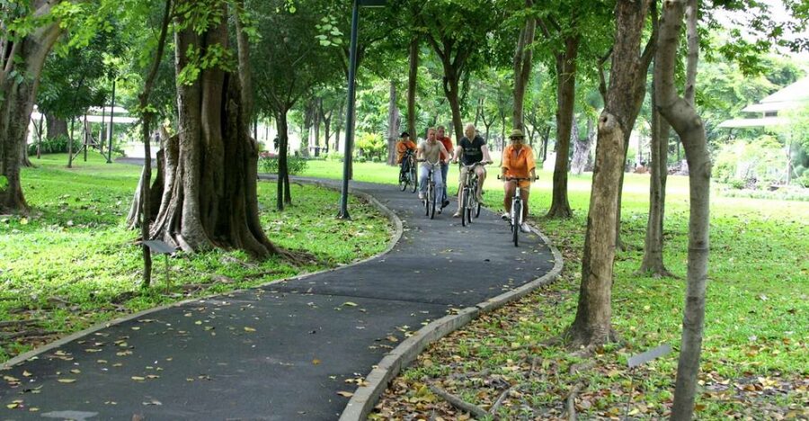 Bangkok: City Culture half-day Bike Tour - Riding through the train graveyard and small communities