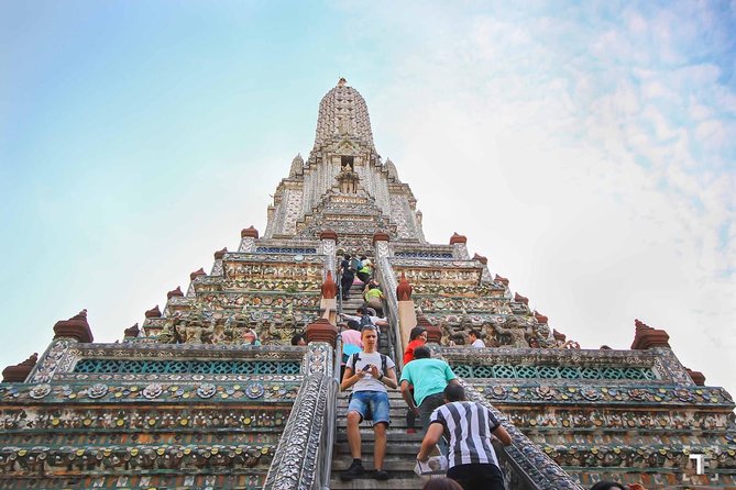 Bangkok City Highlights Tour: Grand Palace & Three Iconic Temples - Crossing to Wat Arun by the Chao Phraya River