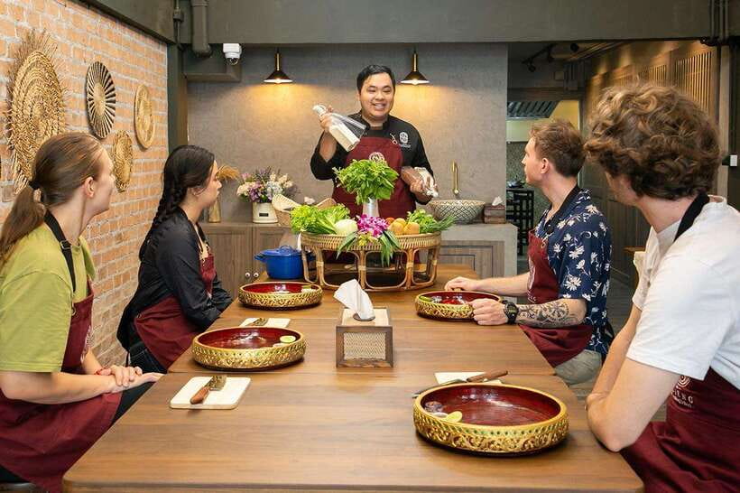 Bangkok: Cooking Class with Market Visit & Tuk Tuk Ride - Four Thai dishes, with the focus on cooking and eating