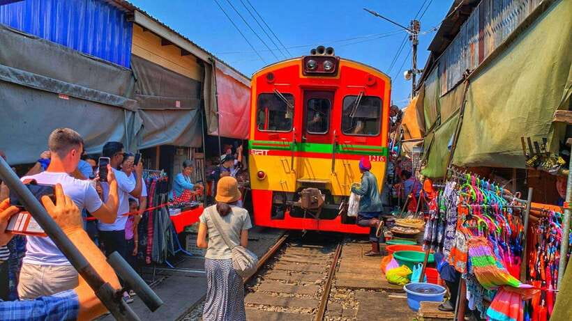Bangkok: Damnoen Saduak and Mae Klong Train Markets - Key points at a glance