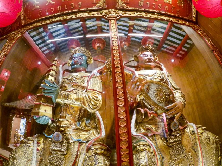 Bangkok: Discover a Taste of Chinatown – 2 Hr Walking Tour - Guay Jub Ouan Pochana and the appeal of a famous bowl