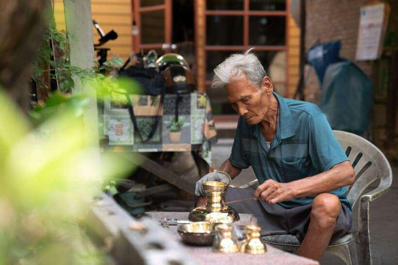 Bangkok Electric Tuk Tuk: Street Food & Markets - Grand Palace Views from the Chao Phraya River