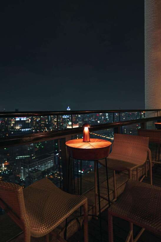Bangkok: Enjoy Fine Thai Food with Panoramic Rooftop Views - What the 90-minute dining plan feels like