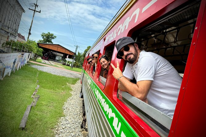Bangkok: Floating Market and Train Market Experience - How much time you really have at the markets