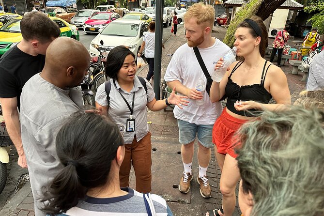 Bangkok Food Tour By Night - What the guide adds beyond the plate