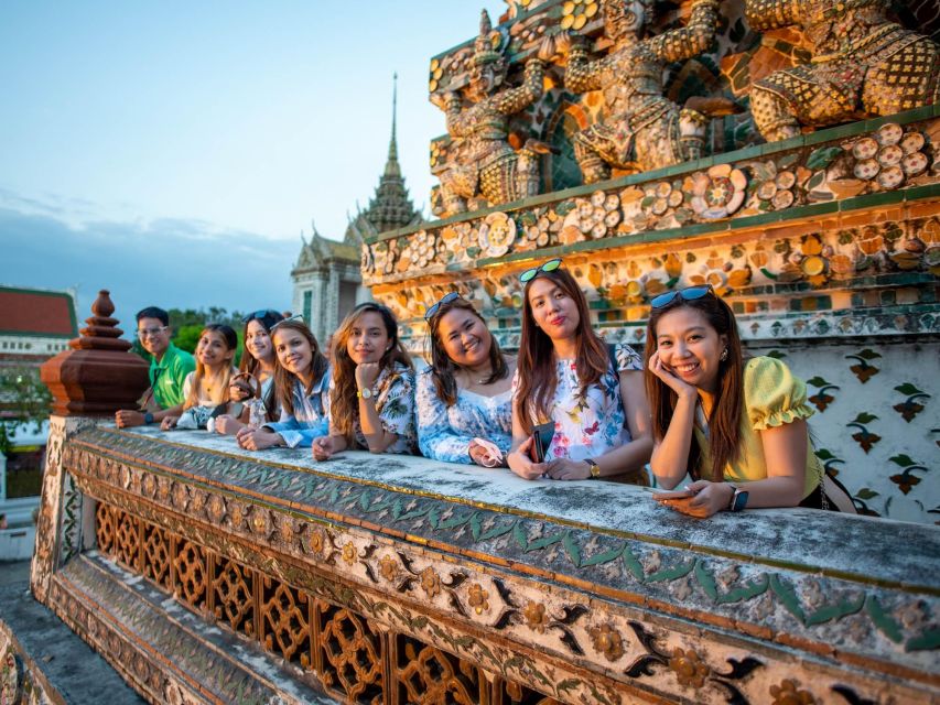 Bangkok: Grand Palace and Wat Arun Guided Walking Tour - Wat Phra Kaew and the Emerald Buddha