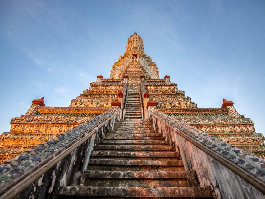 Bangkok: Grand Palace and Wat Arun Guided Walking Tour - Crossing the river by ferry