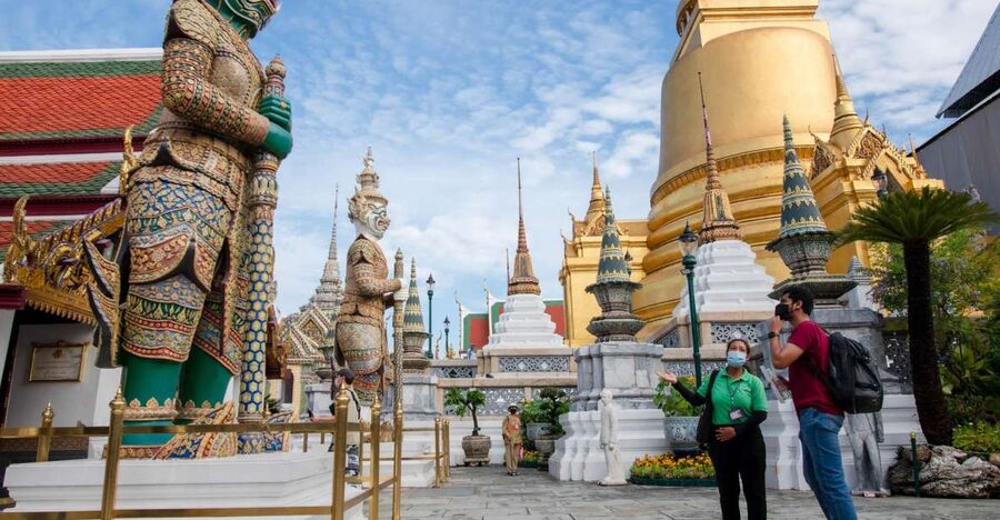 Bangkok: Grand Palace and Wat Arun Guided Walking Tour - Inside the Grand Palace compound