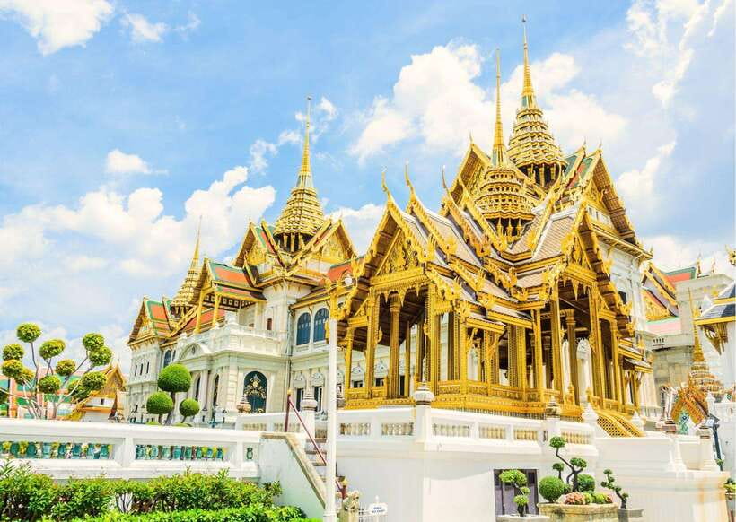 Bangkok: Grand Palace & Emerald Buddha Entry with Audioguide - What this Grand Palace ticket actually gives you