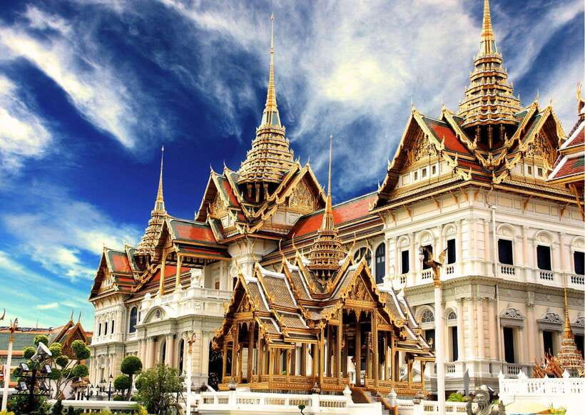 Bangkok: Grand Palace & Emerald Buddha Entry with Audioguide - Wat Phra Kaew and the Emerald Buddha