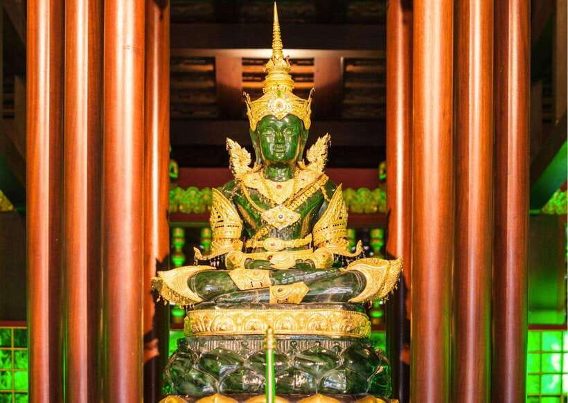 Bangkok: Grand Palace & Emerald Buddha Entry with Audioguide - The Arts of the Kingdom Museum
