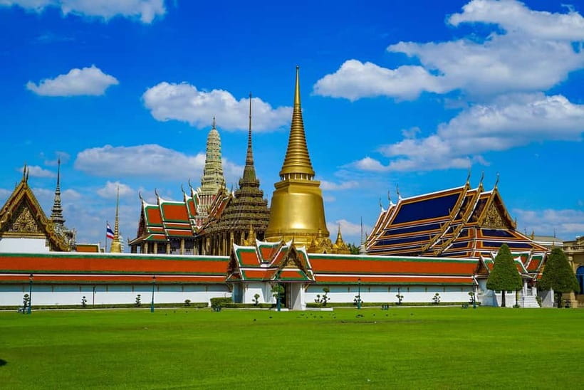 Bangkok: Grand Palace, Wat Pho, Wat Arun Sacred & Local Tour - Why this route works so well in Bangkok
