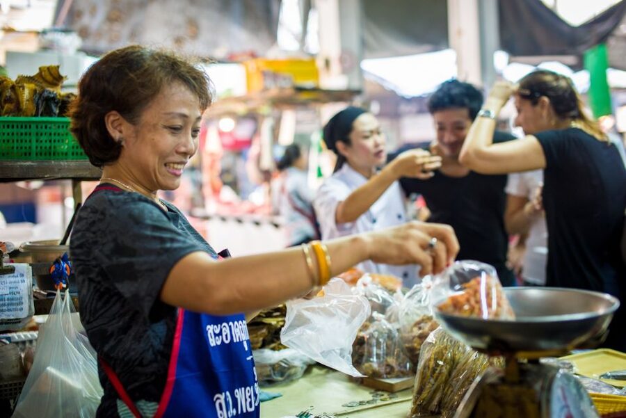 Bangkok: Half-Day Thai Cooking Class in Bangrak District - Four hours of Thai cooking in Bangrak