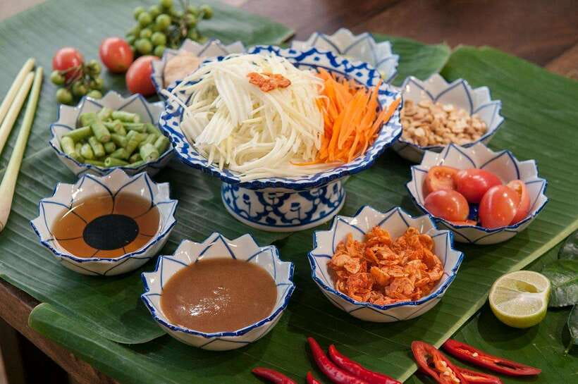 Bangkok: Hands-on Thai Cooking Class and Market Tour - Why the instructors matter