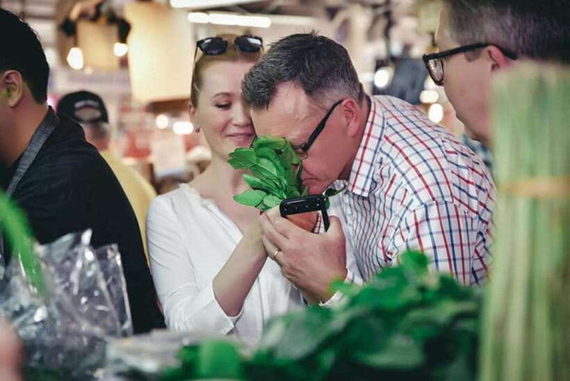 Bangkok: Hands-on Thai Cooking Class and Market Tour - Who should book this experience