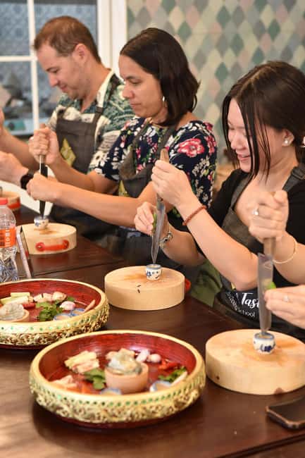 Bangkok: Hands-on Thai Cooking Class & Market Tour in Sathon - Suan Phlu gives the class a local setting