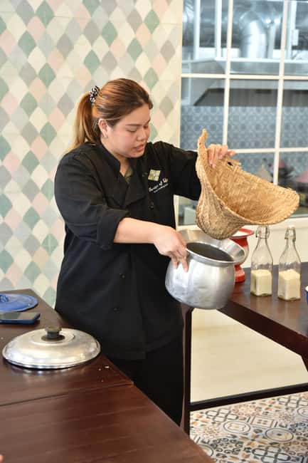 Bangkok: Hands-on Thai Cooking Class & Market Tour in Sathon - Who will enjoy this class most