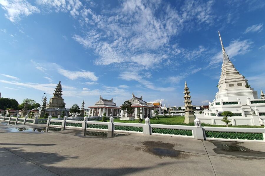 Bangkok: Historical Temples Tour & Hidden Bar at Sunset - Pak Khlong Talat, Bangkok’s flower market