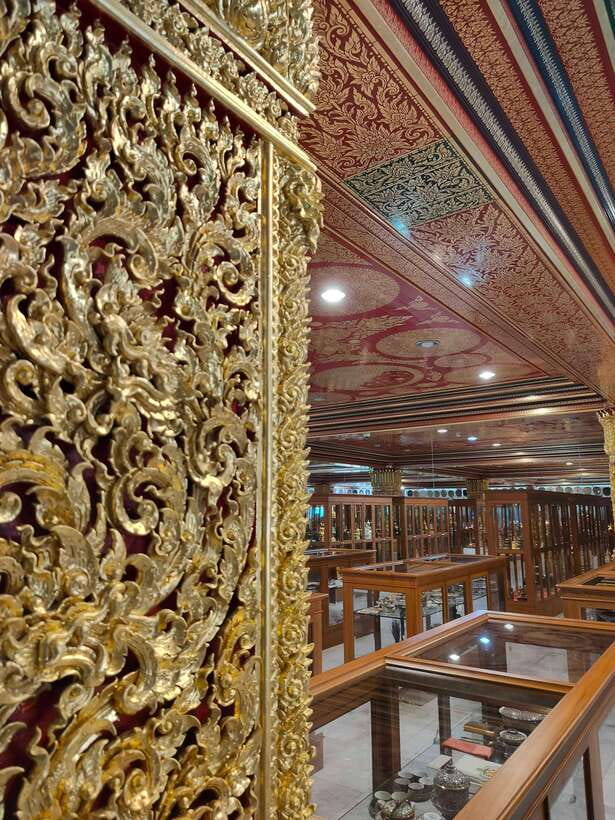 Bangkok: Longtail Boat Canal Tour to Wat Arun - Wat Arun, the final temple stop