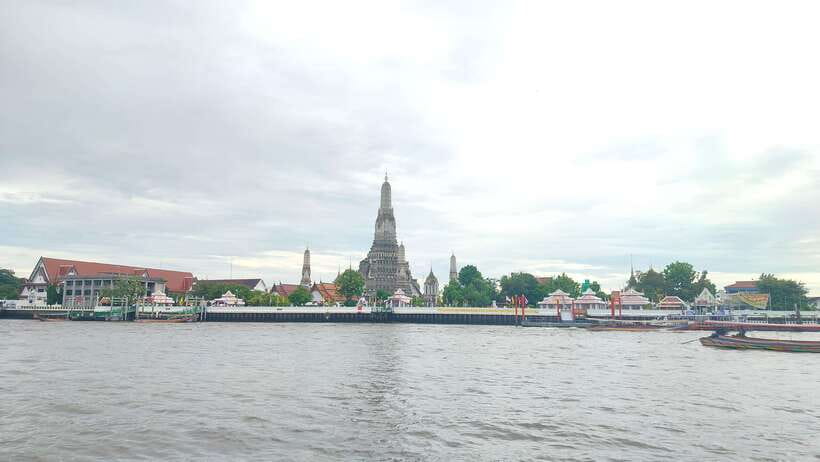 Bangkok: Longtail Boat Canal Tour to Wat Arun - Timing, meeting point, and the small details that matter