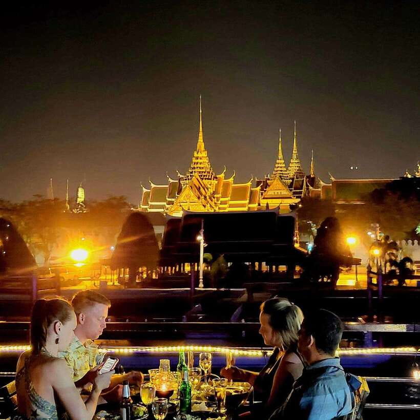 Bangkok: Luxury White Dinner Cruise Free Flow Beer and Wine - Is the cruise really luxurious?