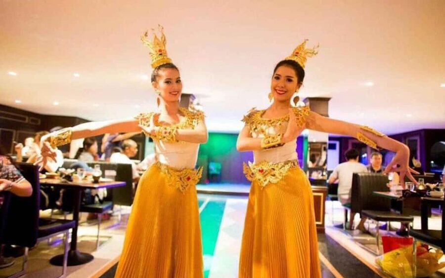 Bangkok: Luxury White Sunset or Dinner Cruise with Beer - Key things to know before booking