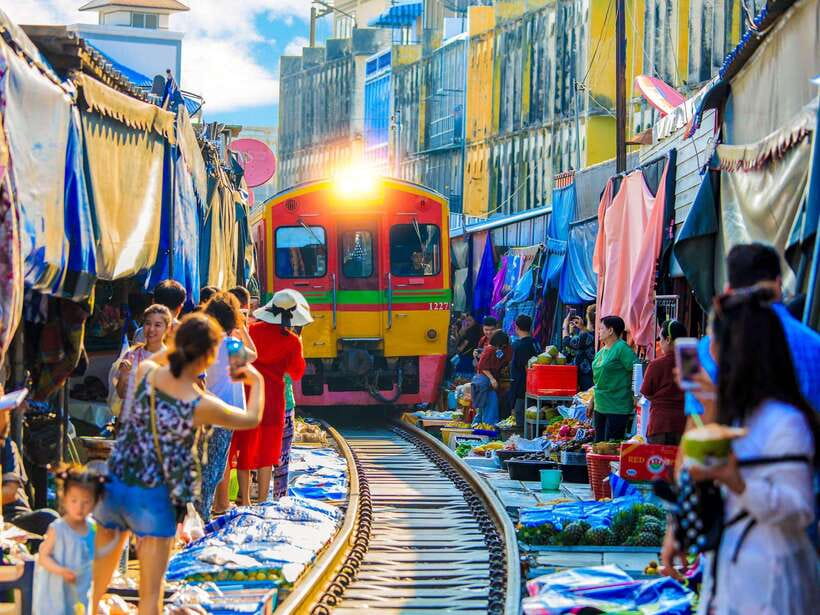 Bangkok: Maeklong Railway & Amphawa Floating Market Day Trip - At a glance