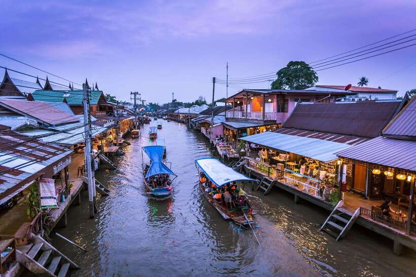 Bangkok: Maeklong Railway & Amphawa Floating Market Day Trip - The Maeklong River firefly cruise