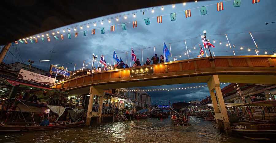 Bangkok: Maeklong Railway Market and Amphawa Floating Market - What the $48 price really covers