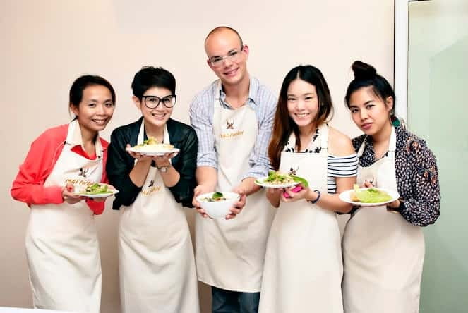 Bangkok: Maliwan Thai Cooking Class with Market Tour - Four recipes, one well-planned kitchen session