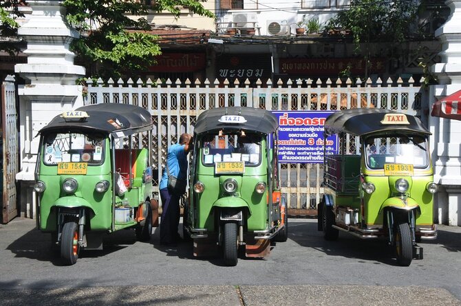 Bangkok: Michelin Guide Street Food Tour by Tuk Tuk - Starting at River City and entering Chinatown by tuk tuk