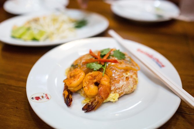 Bangkok Midnight Food Tuk Tuk Tour - Stop three: Bangkok street food