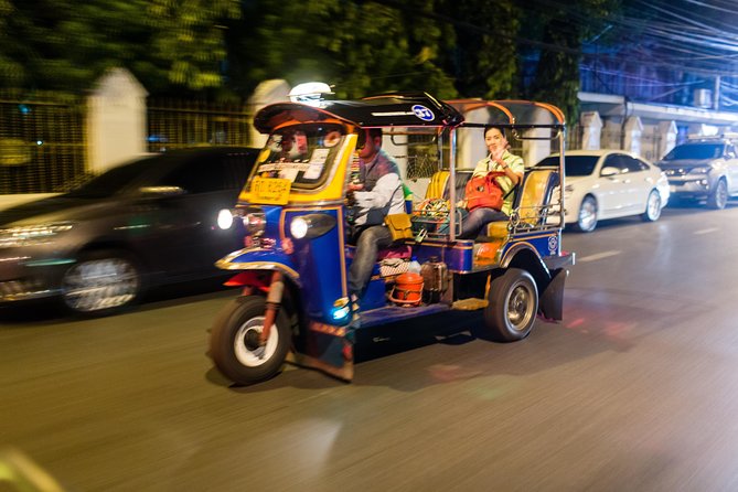 Bangkok Midnight Food Tuk Tuk Tour - Starting near MRT Sam Yan