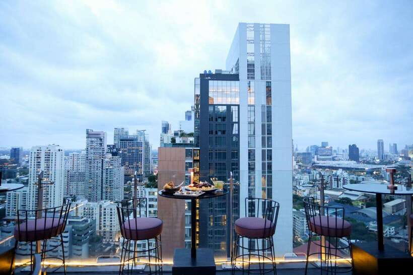 Bangkok: Mojjo Rooftop Lounge & Bar Food & Beverage Package - Practical planning for your Mojjo visit