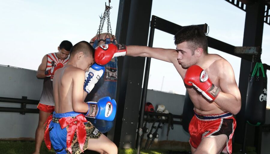 Bangkok: Muay Thai Boxing Class for Beginners - What happens during the 60-minute lesson