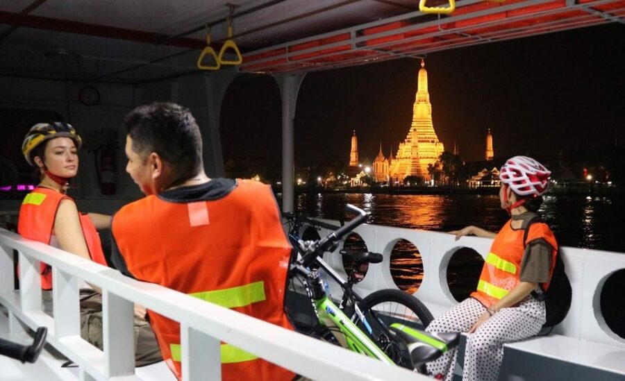 Bangkok: Night Bike Ride and Dinner at a Local Restaurant - The first ride through Thonburi’s back lanes