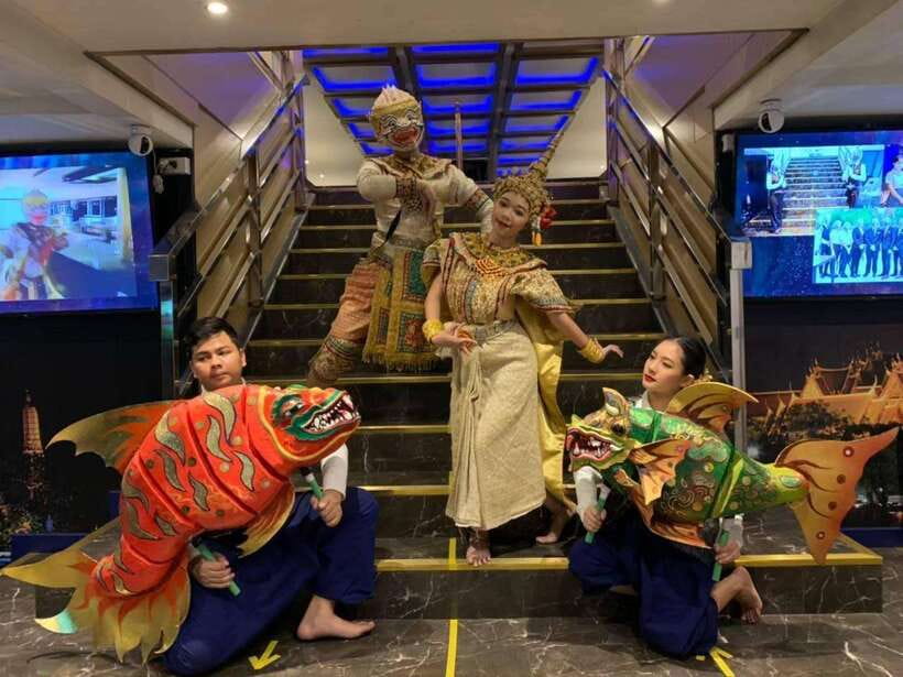 Bangkok: Noah 6 Stars Luxury Chaophraya River Dinner Cruise - The Chao Phraya route, bridge by bridge