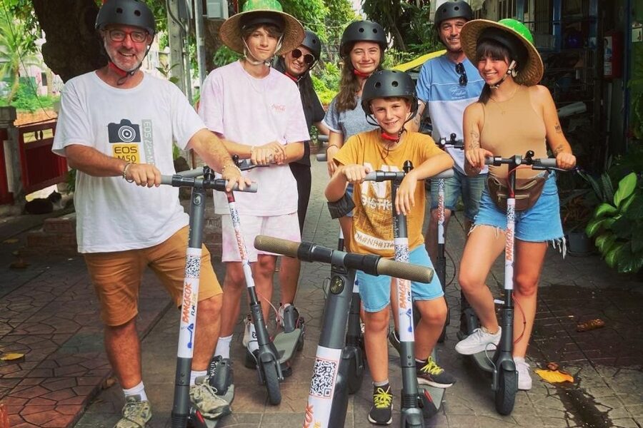 Bangkok : Old City Guided E-Scooter &/or Bike Tour - The Chao Phraya River by bike