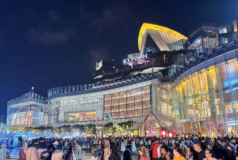 Bangkok: Opulence Luxury River Dinner Cruise with Live Band - Arriving at ICONSIAM Pier 4