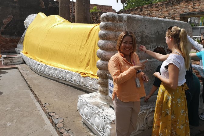 Bangkok: Private Ayutthaya and Bang Pa-In Summer Palace Tour - What the guide adds to a city of ruins