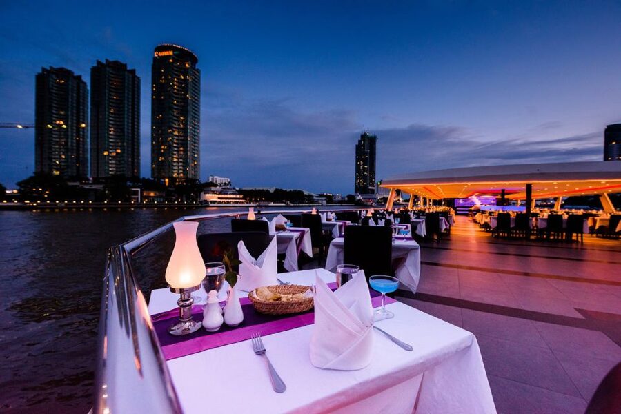 Bangkok: River Dinner Cruise on the Chao Phraya Princess - Who will enjoy this cruise most