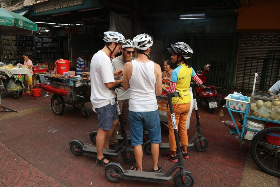 Bangkok: Riverside E-Scooter Adventure with StreetFood Snack - Why the e-scooter changes the experience